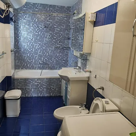 Duplex, Next To The New Bazaar Apartment Tirana